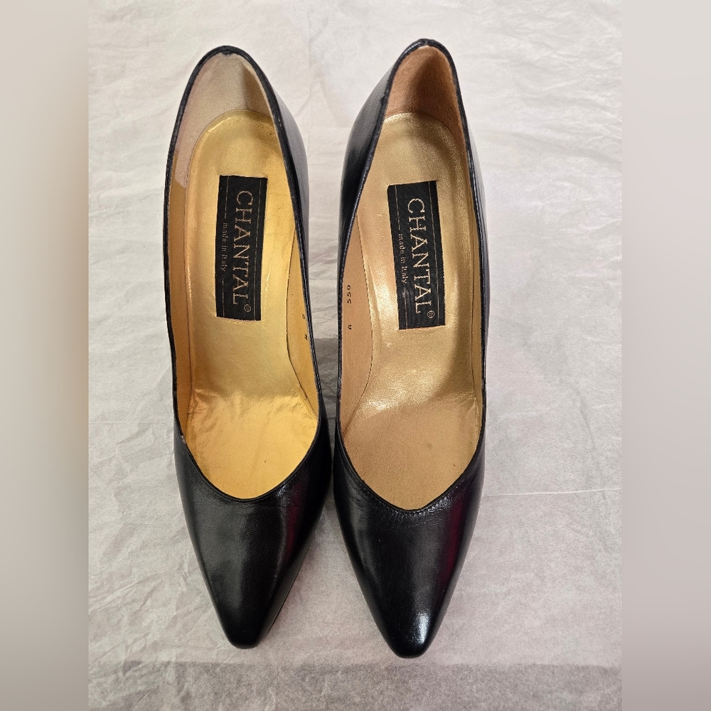 NWOB Chantal Hand Crafted Black Pumps